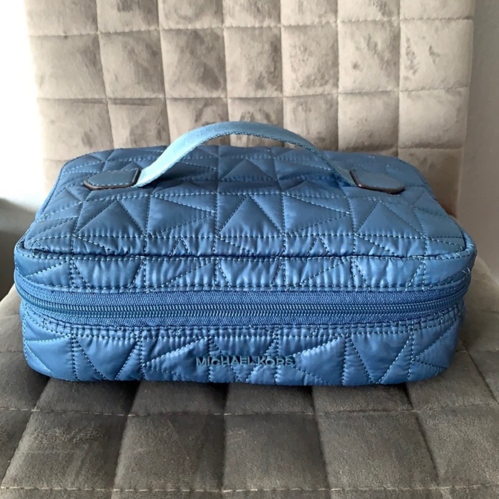 NWT MICHAEL Michael Kors Winnie Large 3-in-1 Travel Pouch